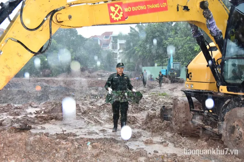 Các Đội K tìm thấy 12 hài cốt liệt sĩ trong ngày 25/9 