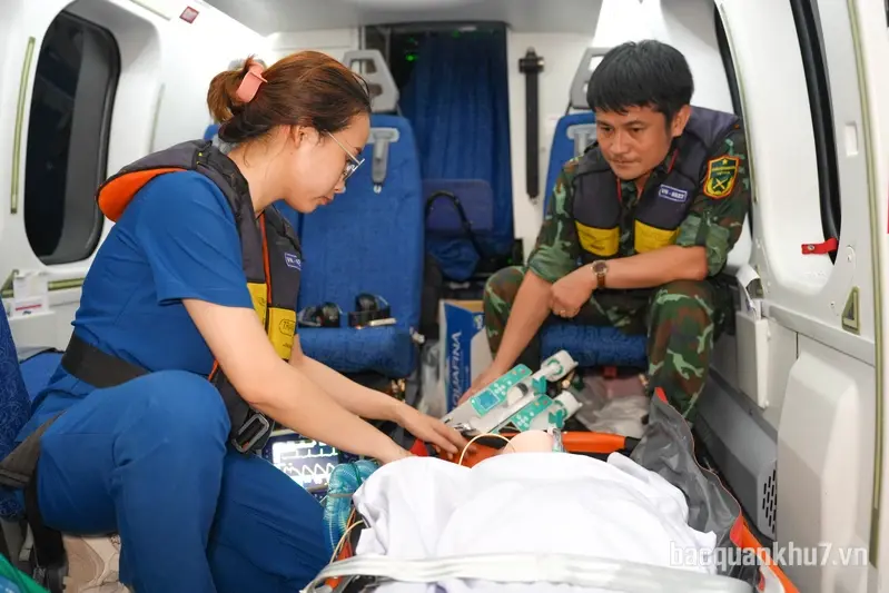 Tổ cấp cứu đường không đưa bệnh nhân bị đa chấn thương về đất liền an toàn