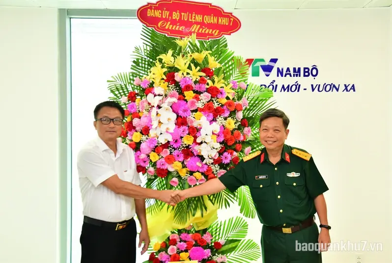 Bộ Tư lệnh Quân khu 7 chúc mừng các cơ quan báo chí tại Thành phố Hồ Chí Minh