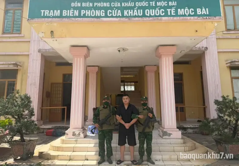 Biên phòng Cửa khẩu Quốc tế Mộc Bài: Vận động đối tượng truy nã ra đầu thú 
