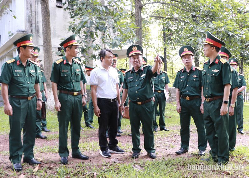 Hội nghị xác minh khu vực nghi có mộ liệt sĩ tại Trường Sĩ quan Công binh
