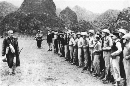 Lời Bác Hồ dạy ngày này năm xưa: Lương thực, vũ khí là mồ hôi nước mắt của đồng bào, là xương máu của bộ đội.