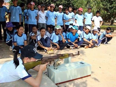 Huyện Phú Riềng (Bình Phước) nâng cao chất lượng giáo dục quốc phòng - an ninh