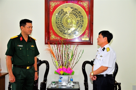 Đoàn đại biểu Tp.Hồ Chí Minh thăm chúc tết các đơn vị Vùng 4 Hải quân