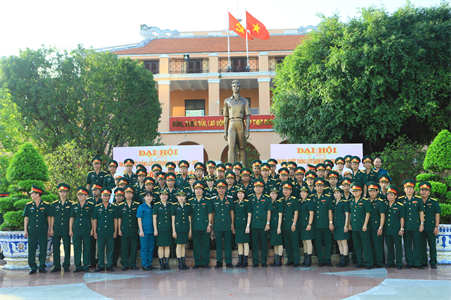 147 Điển hình tiên tiến của LLVT Quân khu 7 báo công dâng Bác