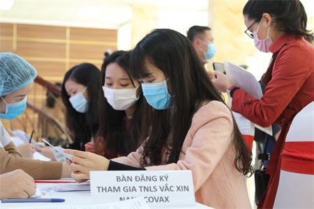 Việt Nam tự cường trong 'cuộc đua' vaccine COVID-19