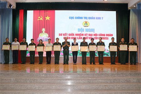 Tăng cường đổi mới phương thức, chất lượng hoạt động Công đoàn trong LLVT Quân khu