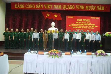Quân khu 7 và tỉnh Bình Thuận tăng cường phối hợp lãnh đạo thực hiện nhiệm vụ quốc phòng – quân sự địa phương