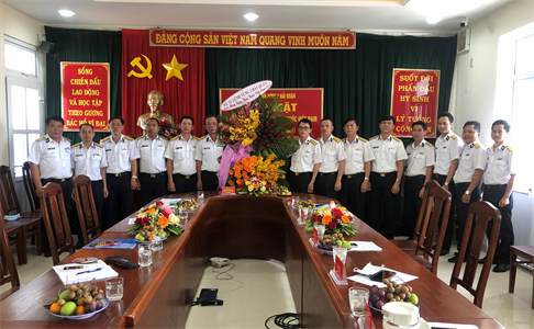 Vùng 2 gặp mặt đội ngũ quân y nhân dịp kỷ niệm Ngày Thầy thuốc Việt Nam