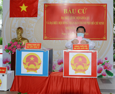 Thượng tướng Nguyễn Trọng Nghĩa tham gia bầu cử tại TPHCM