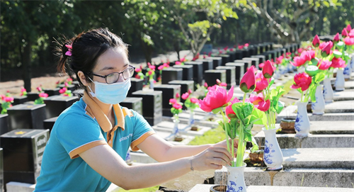 Tỉnh Bình Phước thay hoa mới các Nghĩa trang liệt sĩ