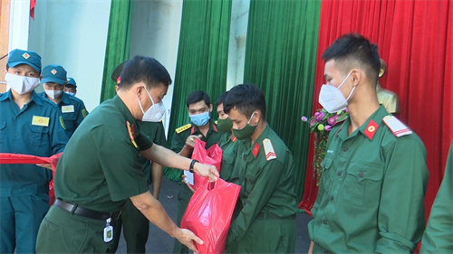 Thành phố Thuận An, tỉnh Bình Dương đón quân nhân hoàn thành nghĩa vụ quân sự trở về địa phương