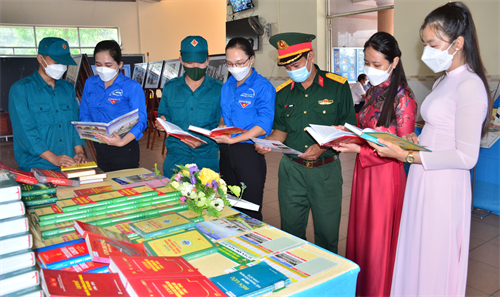 Huyện Bến Lức khai mạc Ngày sách và Văn hóa đọc Việt Nam lần thứ 9 năm 2022