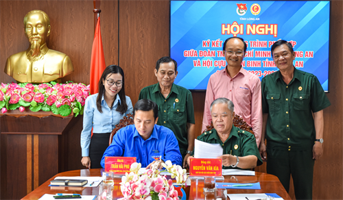 Tỉnh đoàn và Hội Cựu chiến binh tỉnh Long An ký kết chương trình phối hợp hoạt động