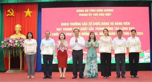 Thành phố Thủ Dầu Một, tỉnh Bình Dương họp mặt báo chí đầu năm Giáp Thìn 2024