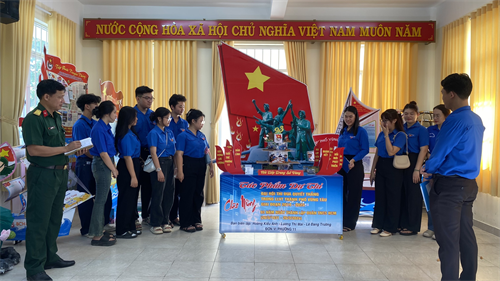Hội thi báo tường chào mừng Đại hội Thi đua Quyết thắng LLVT thành phố Vũng Tàu