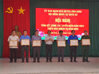 Huyện Vĩnh Hưng tổng kết công tác tuyển quân năm 2024