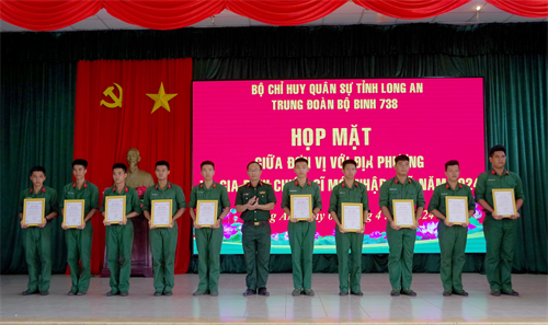 Bộ CHQS tỉnh Long An: Gắn kết giữa đơn vị, địa phương và thân nhân chiến sĩ mới