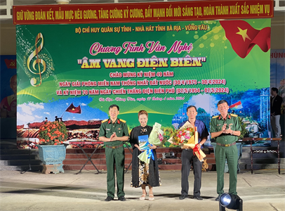 Trung đoàn Minh Đạm tổ chức đêm giao lưu văn nghệ “Âm Vang Điện Biên”