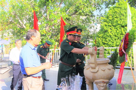 Bộ Tham mưu Quân khu 7 tổ chức hoạt động về nguồn tại tỉnh Long An
