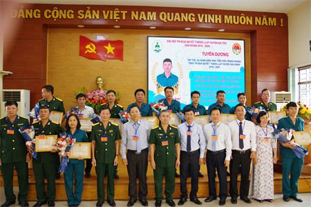 Đại hội Thi đua Quyết thắng LLVT huyện Đạ Tẻh thành công tốt đẹp