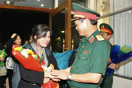 Khối nữ du kích miền Nam hoàn thành xuất sắc nhiệm vụ diễu binh kỷ niệm Chiến thắng Điện Biên Phủ