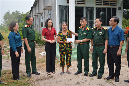LLVT tỉnh Bình Phước hỗ trợ các gia đình bị ảnh hưởng thiên tai