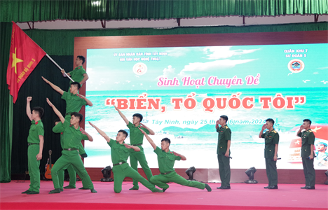 Sư đoàn 5 - Hội VHNT tỉnh Tây Ninh sinh hoạt chuyên đề “Biển, Tổ quốc tôi”