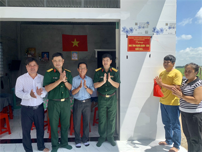 Bộ CHQS tỉnh Bà Rịa - Vũng Tàu trao tặng nhà “Tình nghĩa quân - dân”