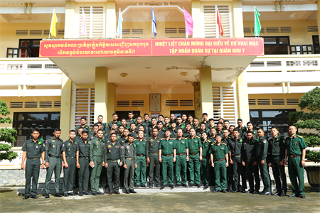 Khai mạc lớp tập huấn quân sự cho Quân đội Hoàng gia Campuchia