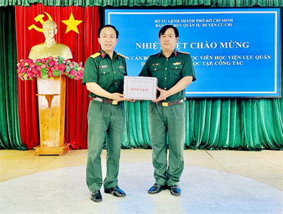 Học viện Lục quân tham quan và nghiên cứu thực tế tại Ban CHQS huyện Củ Chi