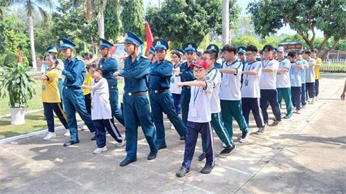 Quận Tân Bình tổ chức Chương trình Một ngày làm chiến sĩ Quân đội Nhân dân Việt Nam