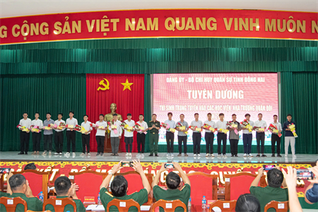 Đồng Nai có 82 học sinh trúng tuyển vào các học viện, nhà trường quân đội năm 2024