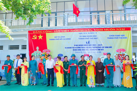 Bộ Tư lệnh Thành phố Hồ Chí Minh khánh thành công trình văn hóa tại Trường phổ cập Sùng Đức