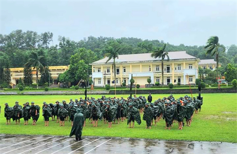 Hơn 450.000 cán bộ, chiến sĩ Quân đội giúp dân ứng phó bão số 3