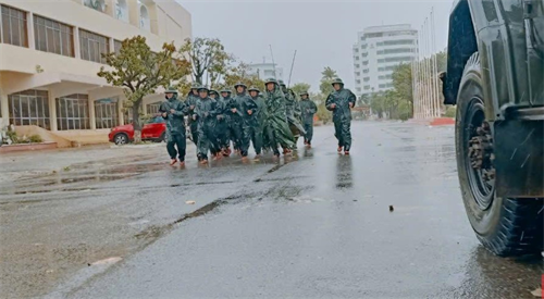 Bộ đội Công binh Quân khu 5 sẵn sàng ứng phó với cơn bão Trà Mi