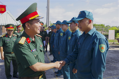 Bộ CHQS tỉnh Long An kiểm tra các đơn vị, công trình