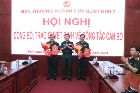 Thường vụ Đảng ủy Quân khu 7: Công bố, trao quyết định của Bộ Quốc phòng về công tác cán bộ