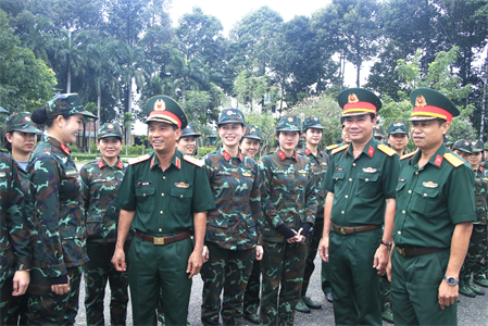 Thủ trưởng Bộ Tư lệnh Quân khu: Kiểm tra tuyển chọn, huấn luyện khối nữ chiến sĩ biệt động