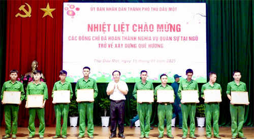 Thành phố Thủ Dầu Một, tỉnh Bình Dương đón 287 quân nhân hoàn thành nghĩa vụ quân sự trở về địa phương