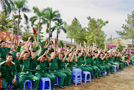 Đơn vị là nhà, cán bộ - chiến sĩ là người thân