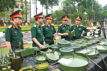 Đoàn cơ quan Bộ Quốc phòng kiểm tra công tác chuẩn bị huấn luyện năm 2025 tại Lữ đoàn Công binh 25