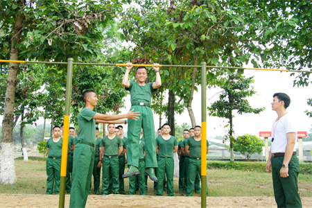 Niềm vui ngày nghỉ cuối tuần của các chiến sĩ mới Sư đoàn 309