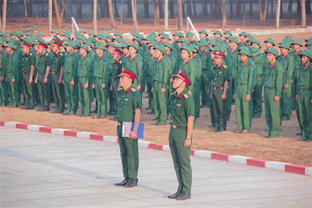 Buổi chào cờ đầu tiên trong đời quân ngũ