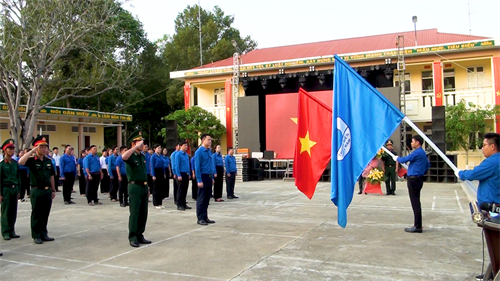 Lễ chào cờ “Tôi yêu Tổ quốc tôi”