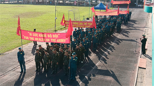 LLVT Quận 1 hưởng ứng Ngày chạy thể thao quân sự năm 2025