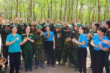 Bình Phước: Tiếp sức mùa huấn luyện - Đồng hành cùng chiến sĩ