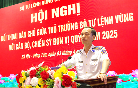 Đối thoại dân chủ giữa Thủ trưởng Bộ Tư lệnh Vùng Cảnh sát biển 3 với cán bộ, chiến sĩ