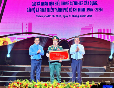 Lễ tôn vinh các cá nhân tiêu biểu trong sự nghiệp xây dựng, bảo vệ và phát triển TPHCM (1975 - 2025)