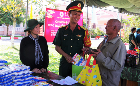 LLVT tỉnh Long An đẩy mạnh học tập và làm theo tư tưởng, đạo đức, phong cách Hồ Chí Minh